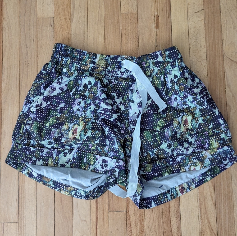 Lululemon shorts Xs